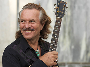 Der Blues- und Roots-Meister solo